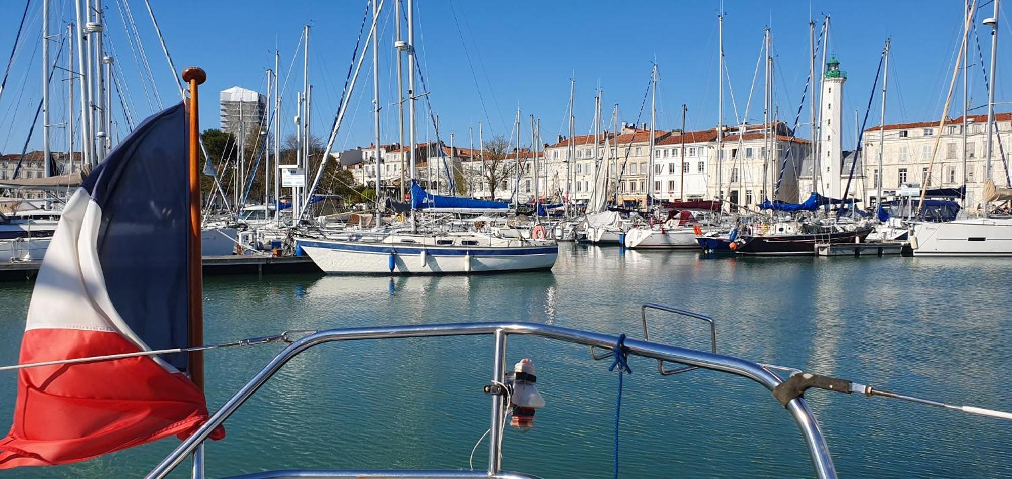 Coriandre 2 - Dormir Sur Un Grand Voilier 9 Personnes By Nuits Au Port La Rochelle  Exterior photo
