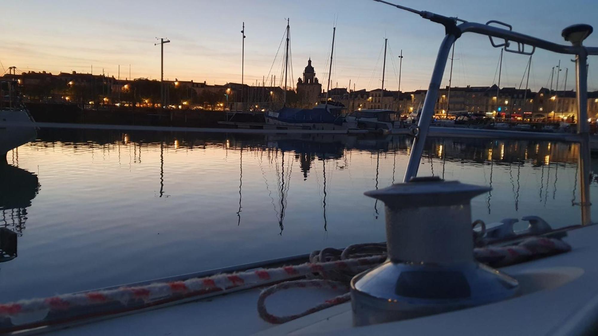 Coriandre 2 - Dormir Sur Un Grand Voilier 9 Personnes By Nuits Au Port La Rochelle  Exterior photo
