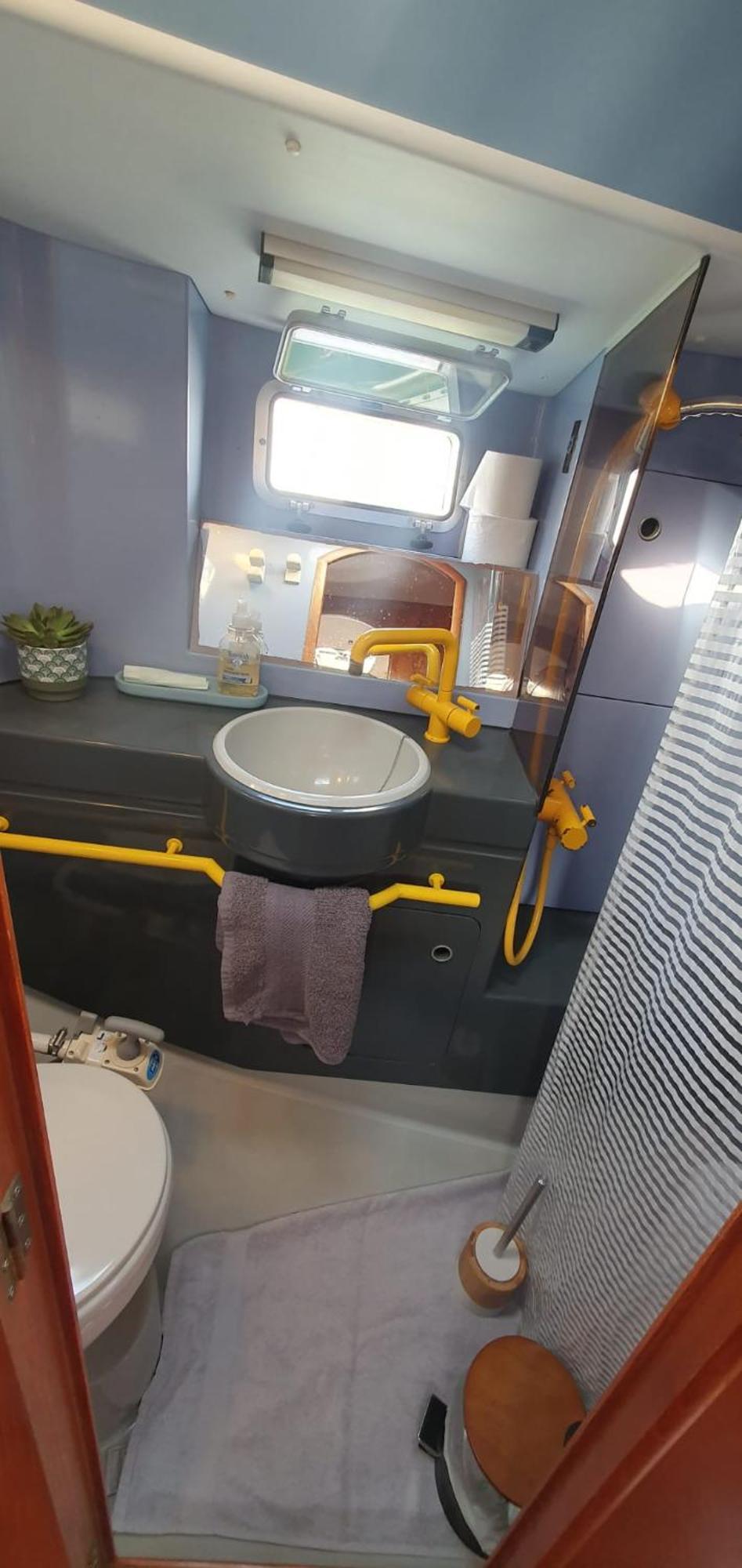 Coriandre 2 - Dormir Sur Un Grand Voilier 9 Personnes By Nuits Au Port La Rochelle  Exterior photo